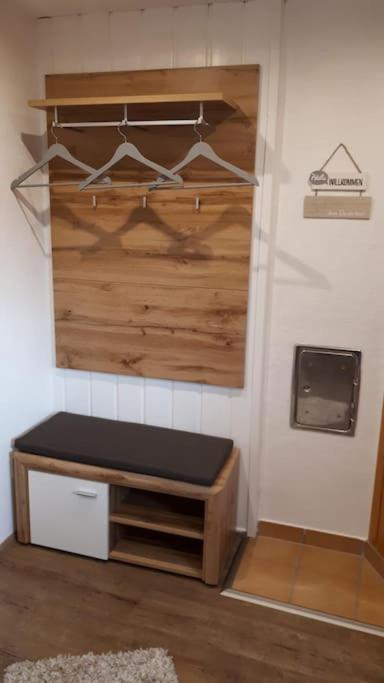 Kleine, Gemuetliche Dachgeschosswohnung Laudenbach  Bagian luar foto