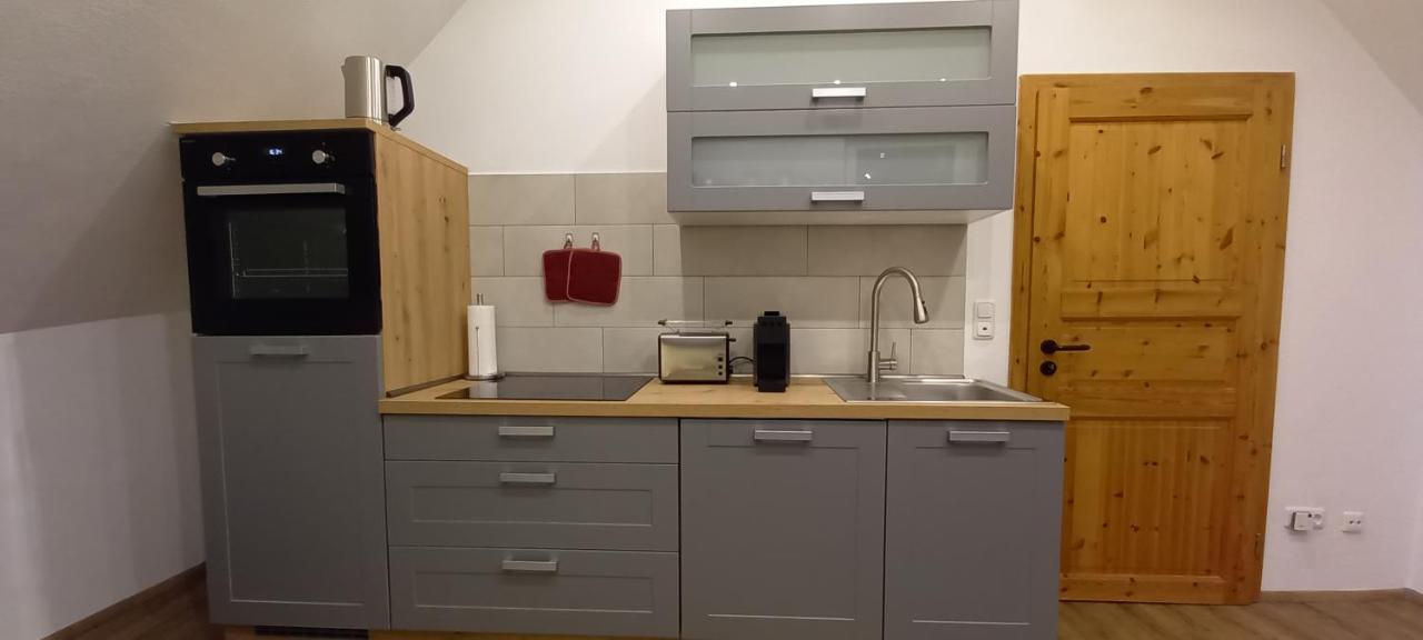 Kleine, Gemuetliche Dachgeschosswohnung Laudenbach  Bagian luar foto